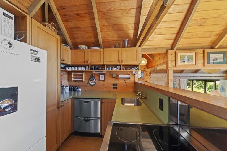 Photo of property in 41 Kaiuru Avenue, Pukawa Bay, Turangi, 3381