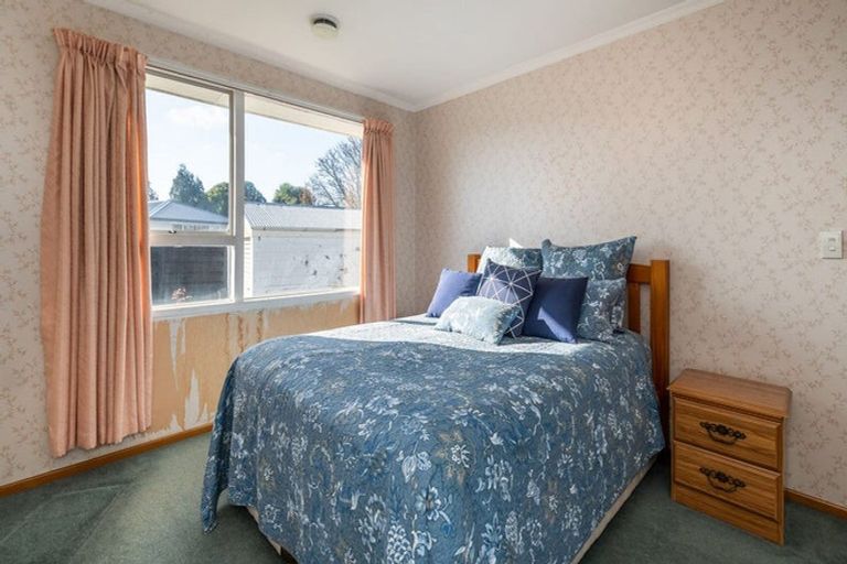 Photo of property in 2/16 Oldham Crescent, Halswell, Christchurch, 8025