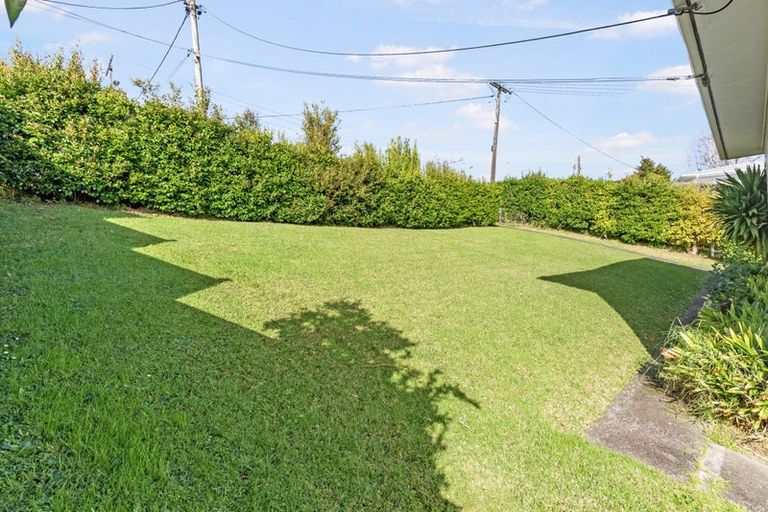 Photo of property in 36 Verbena Road, Birkdale, Auckland, 0626