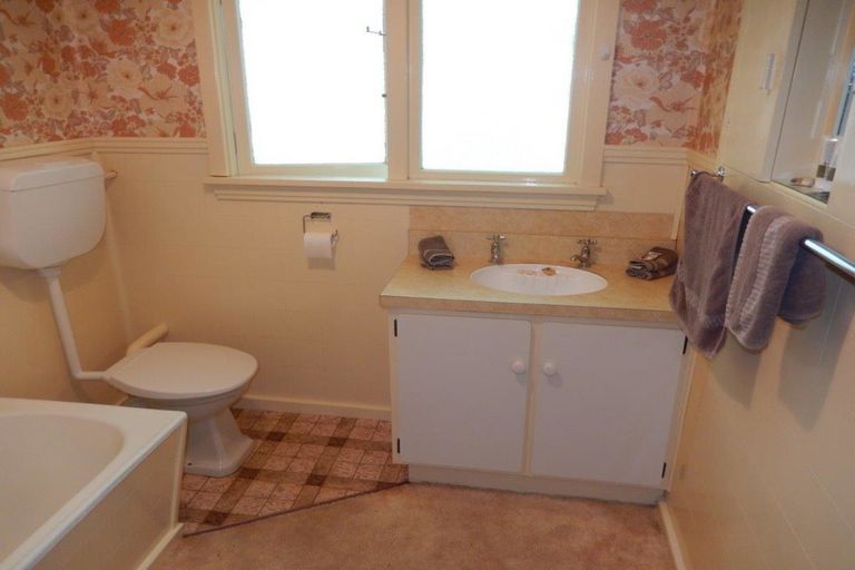 Photo of property in 50a Branxholm Street, Roxburgh, 9500