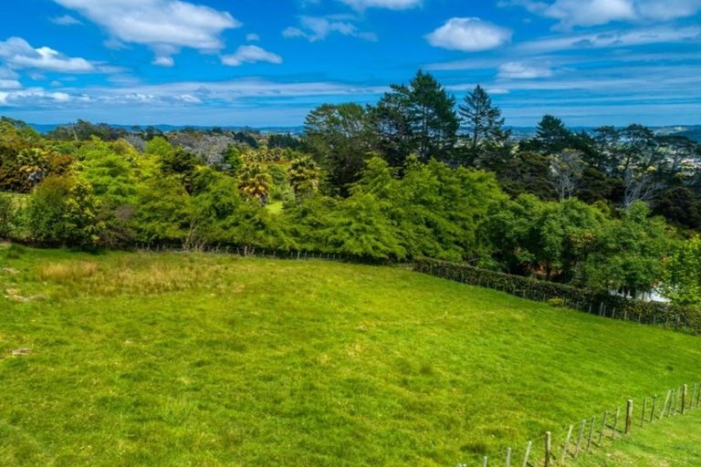 Photo of property in 186 Upper Harbour Drive, Greenhithe, Auckland, 0632