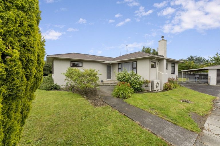 Photo of property in 32 Gloucester Street, Takaro, Palmerston North, 4412