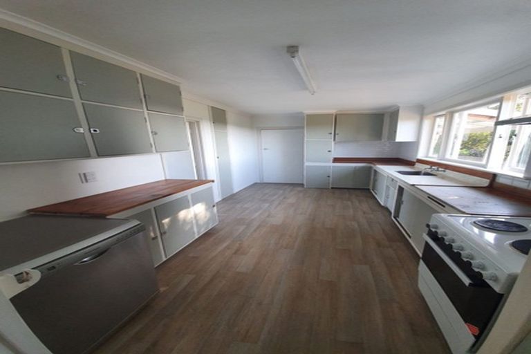 Photo of property in 1/148 Manuka Road, Bayview, Auckland, 0629