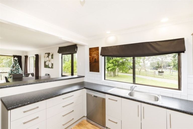 Photo of property in 75 Rangiotu Road, Himatangi, Palmerston North, 4477