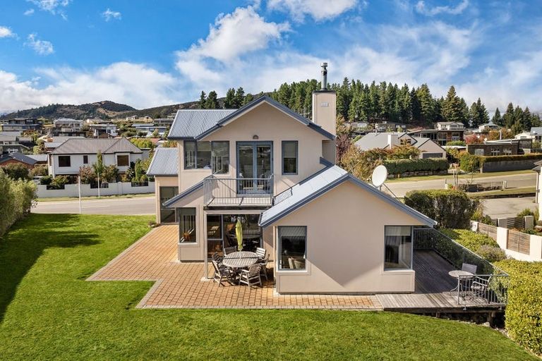 Photo of property in 74 Kings Drive, Wanaka, 9305