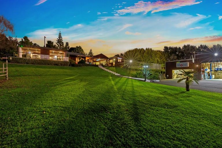 Photo of property in 77 Awanui Rise, Papakura, 2582