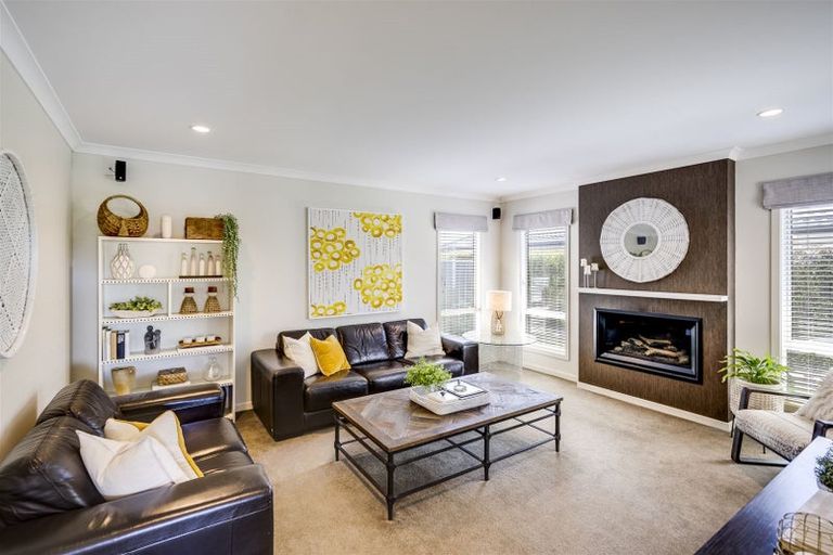 Photo of property in 14 Haast Place, Poraiti, Napier, 4112