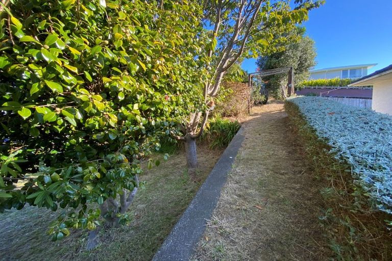 Photo of property in 23 Paritutu Road, Spotswood, New Plymouth, 4310