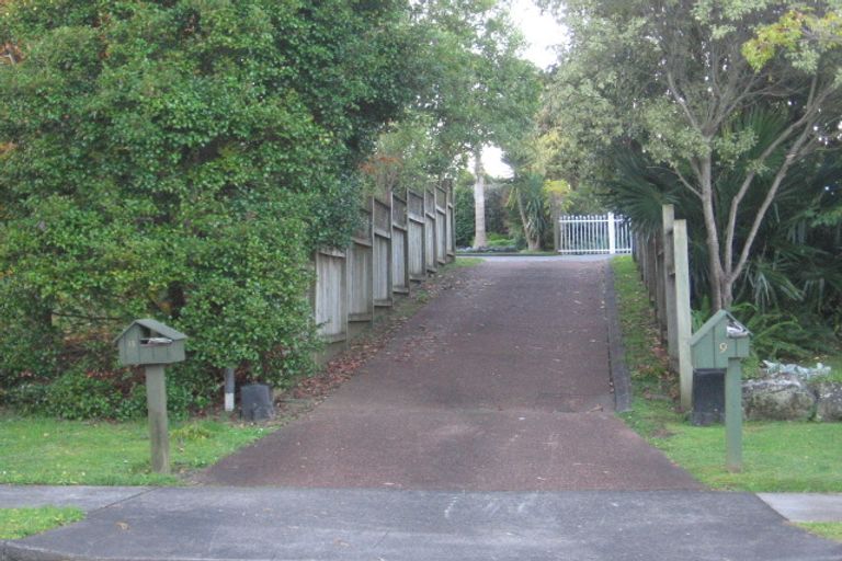 Photo of property in 11 Glucina Avenue, West Harbour, Auckland, 0618