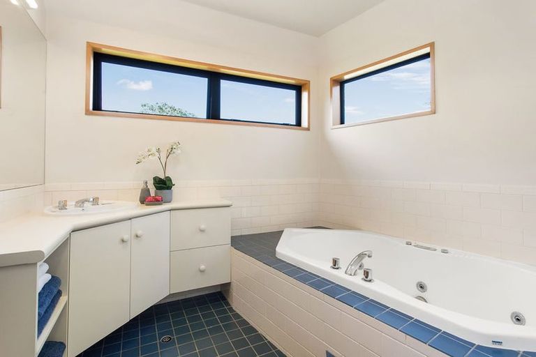 Photo of property in 17 Hanover Place, Ilam, Christchurch, 8041
