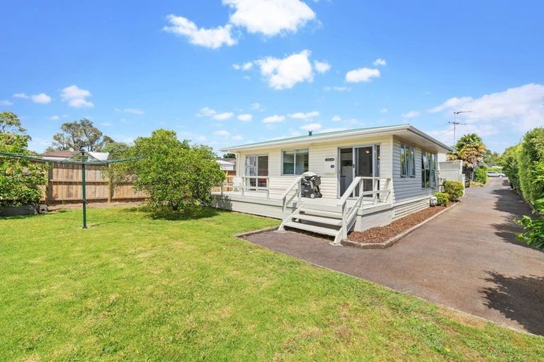 Photo of property in 2/420 Great South Road, Opaheke, Papakura, 2113
