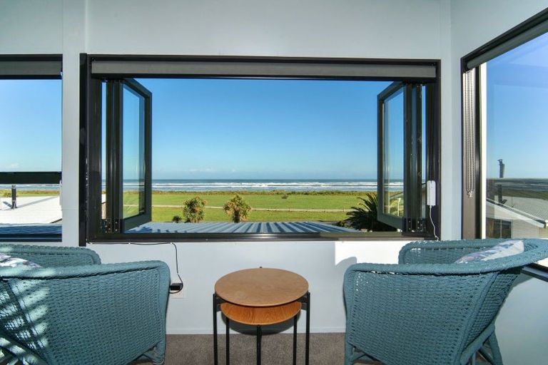 Photo of property in 5 Marine Parade, Carters Beach, Westport, 7825