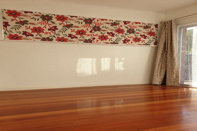 Photo of property in 1/16 Taharoto Road, Takapuna, Auckland, 0622