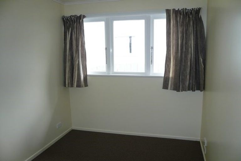 Photo of property in 45a Rangeview Road, Sunnyvale, Auckland, 0612
