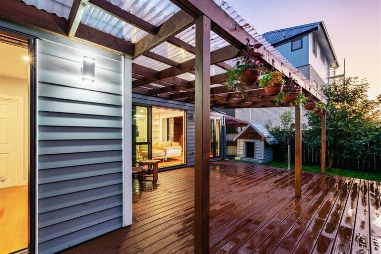 Photo of property in 13a Pomaria Road, Henderson, Auckland, 0610