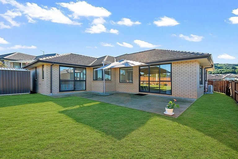 Photo of property in 10 Helenvale Crescent, Pokeno, 2402