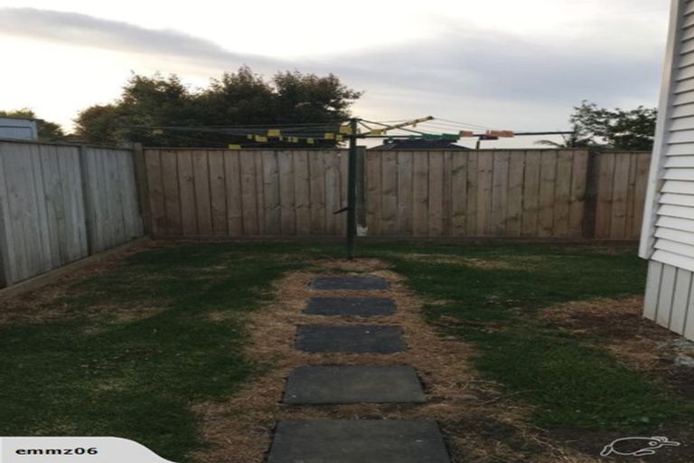 Photo of property in 63a Kiwi Esplanade, Mangere Bridge, Auckland, 2022