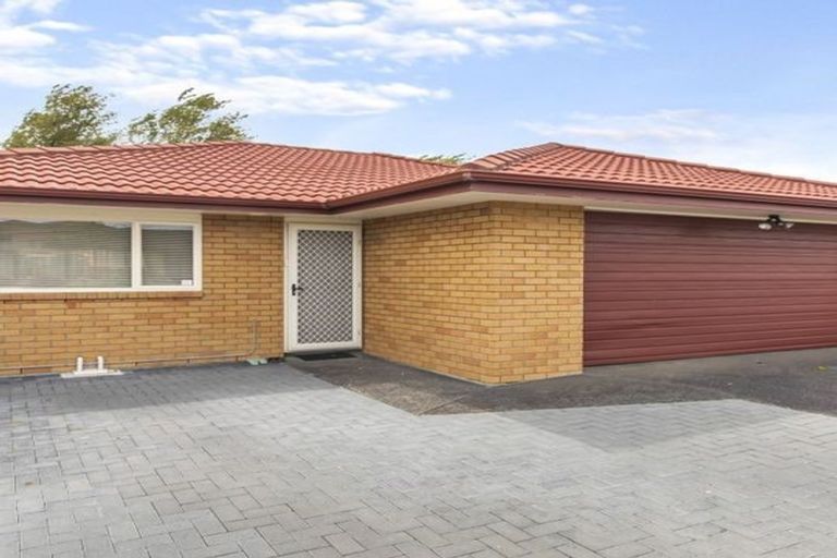 Photo of property in 20 Tussock Avenue, Mangere, Auckland, 2022