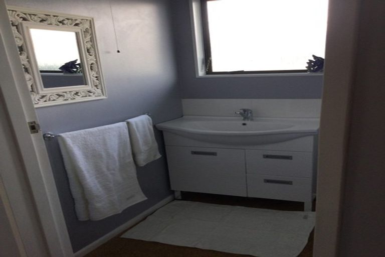 Photo of property in 3 Kaimata Street, Brooklands, New Plymouth, 4310