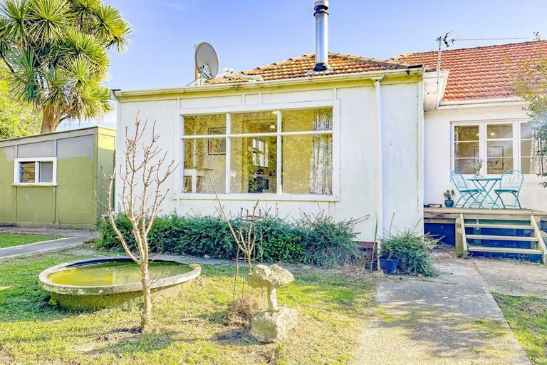 Photo of property in 16 Clapham Place, Whanganui East, Whanganui, 4500