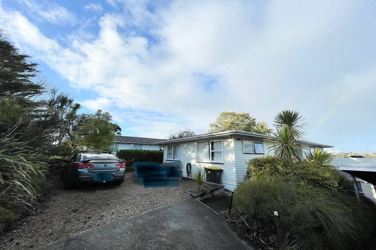 Photo of property in 48 Valley View Road, Glenfield, Auckland, 0629