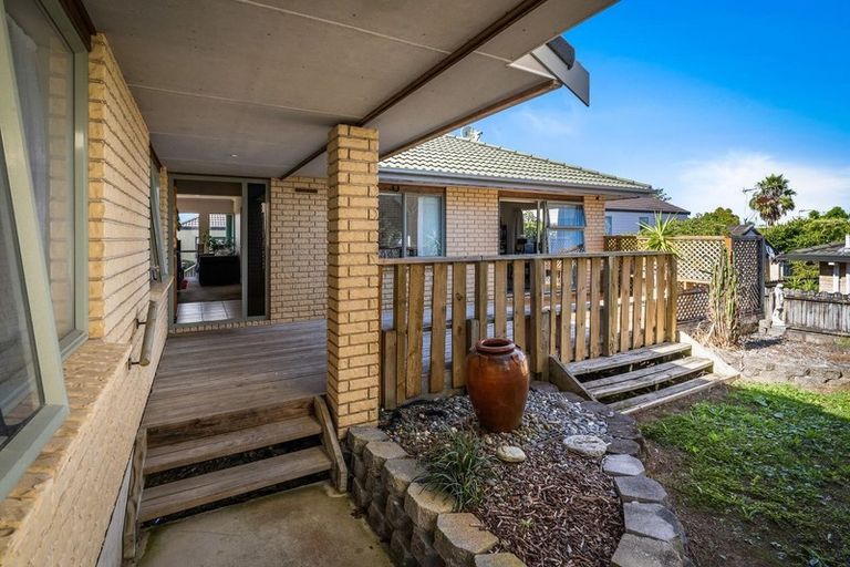 Photo of property in 11 Nakhle Place, Manurewa, Auckland, 2105