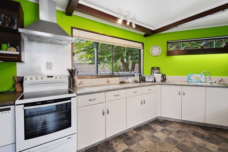 Photo of property in 18 Butler Place, Te Kamo, Whangarei, 0112