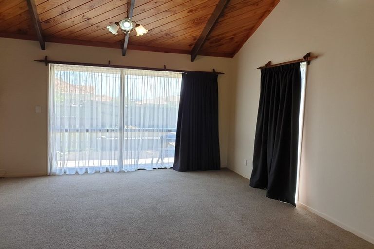 Photo of property in 14 Balmore Place, Wattle Downs, Auckland, 2103