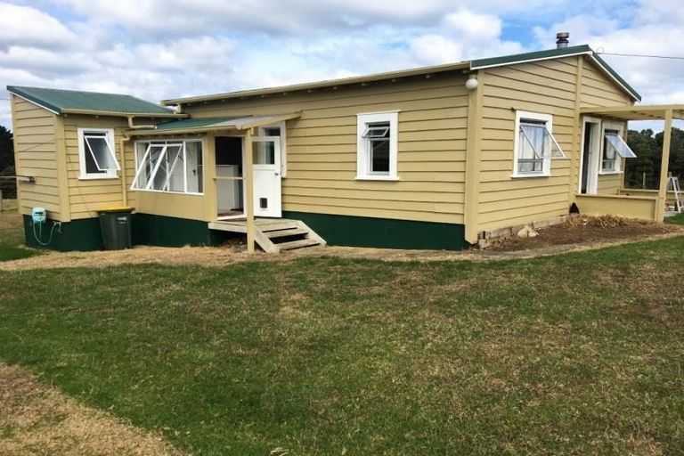 Photo of property in 56a Coster Road, Muriwai, Waimauku, 0881