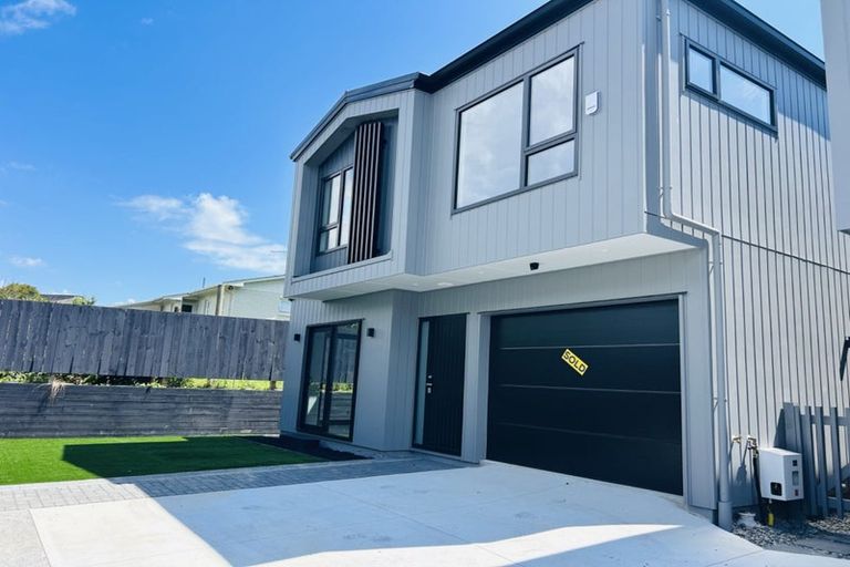 Photo of property in 17d Sorrel Crescent, Bucklands Beach, Auckland, 2012