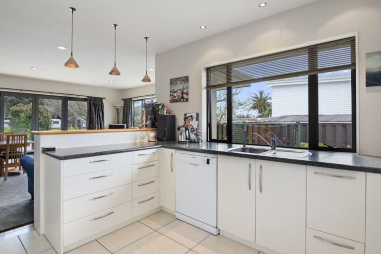 Photo of property in 136 Parkers Road, Tahunanui, Nelson, 7011