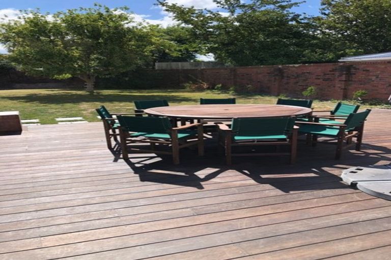 Photo of property in 5 Huia Grove, Elderslea, Upper Hutt, 5018