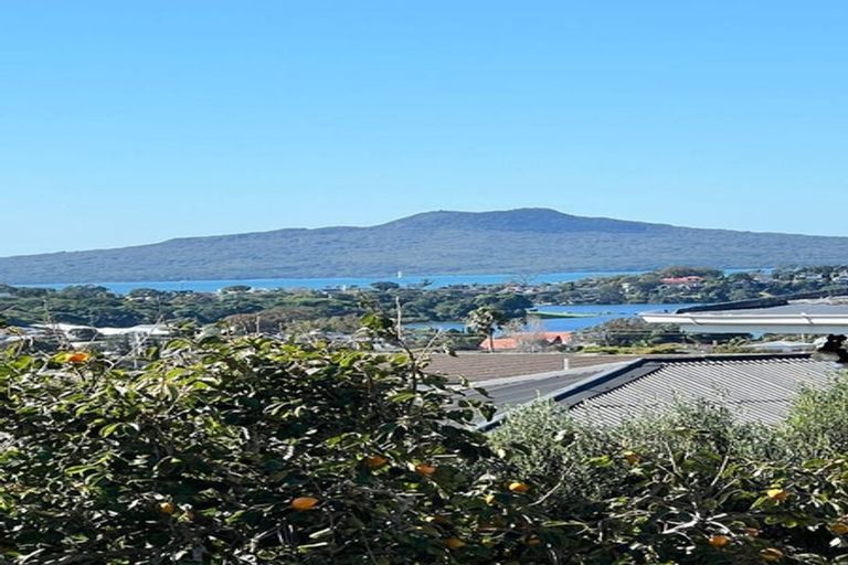 Photo of property in 1/61 Forrest Hill Road, Milford, Auckland, 0620