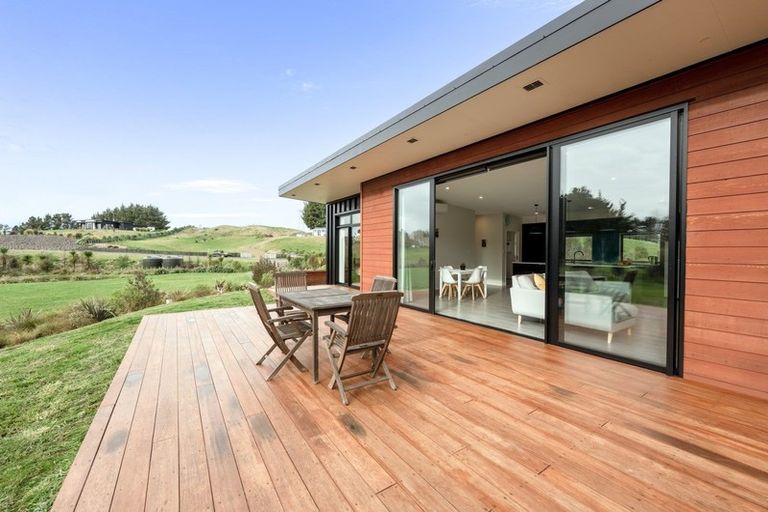 Photo of property in 22 Kristin Place, Manakau, Levin, 5573