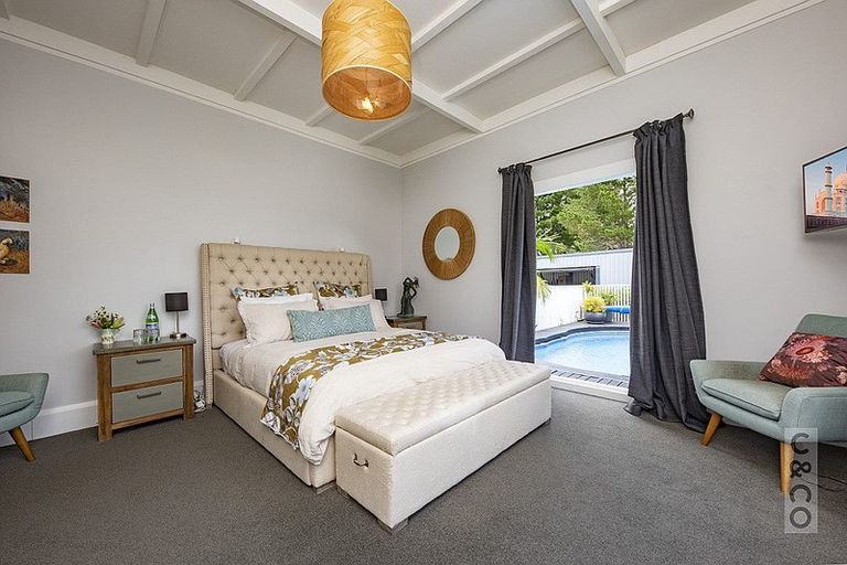 Photo of property in 433 Old North Road, Kumeu, 0892