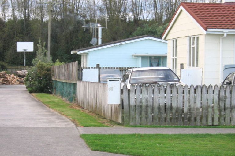 Photo of property in 25 Temuera Street, Otaki, 5512