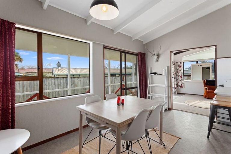 Photo of property in 15 Kauri Street, Edgecumbe, 3120