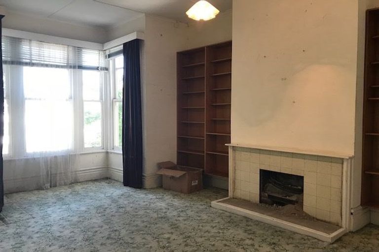 Photo of property in 18 Talavera Terrace, Kelburn, Wellington, 6012