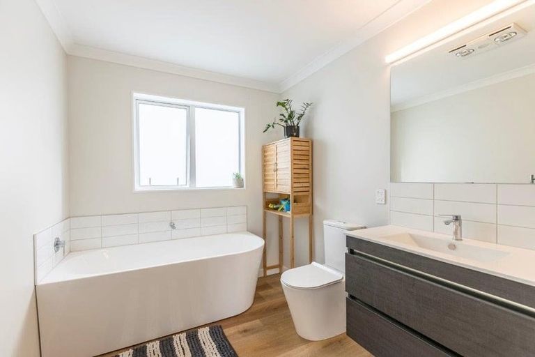 Photo of property in 110 The Drive, Otaihanga, Paraparaumu, 5032