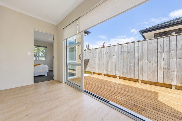 Photo of property in 3 Konoba Avenue, Kumeu, 0810