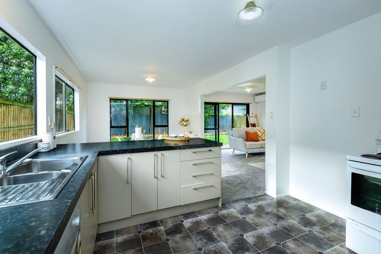 Photo of property in 2/147 Springfield Road, St Albans, Christchurch, 8014