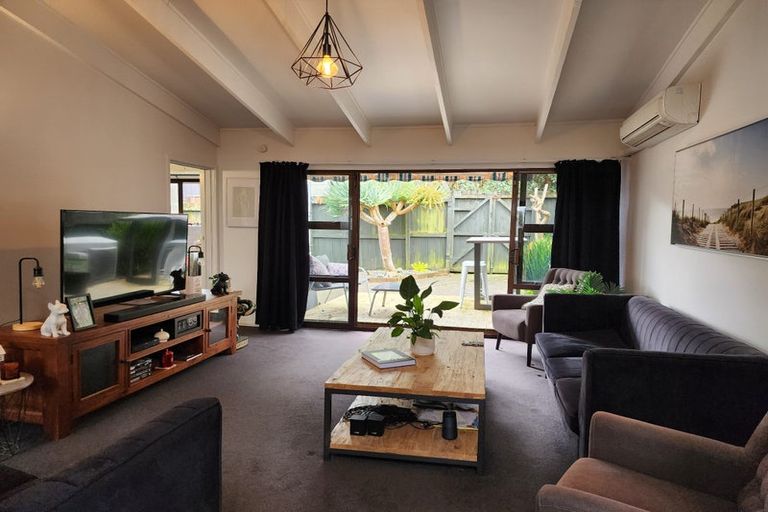 Photo of property in 3/42 James Laurie Street, Henderson, Auckland, 0612