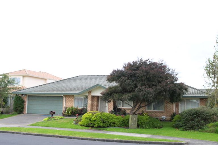 Photo of property in 2/2 Aspatria Place, Northpark, Auckland, 2013