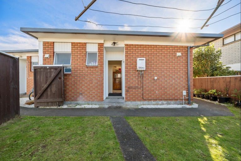 Photo of property in 28a Clemow Road, Fitzroy, New Plymouth, 4312