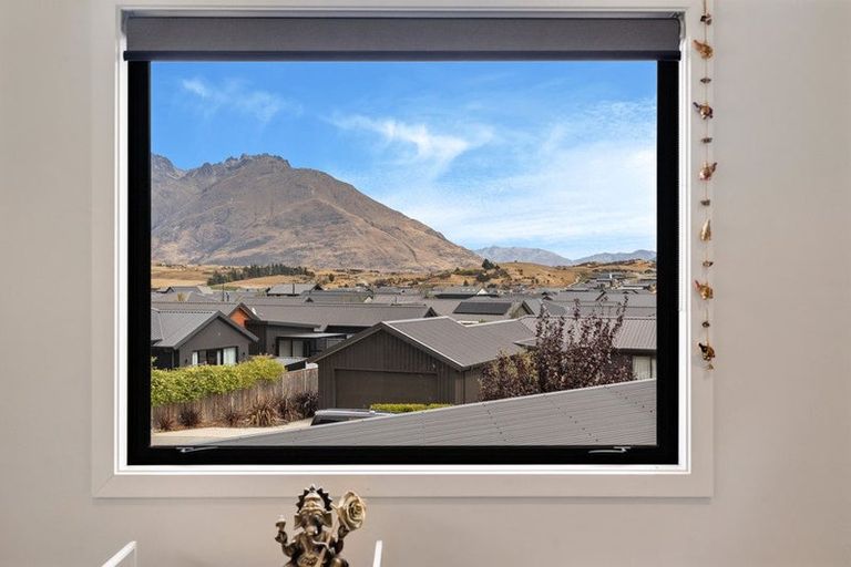 Photo of property in 6 Shepherd Road, Jacks Point, Queenstown, 9371