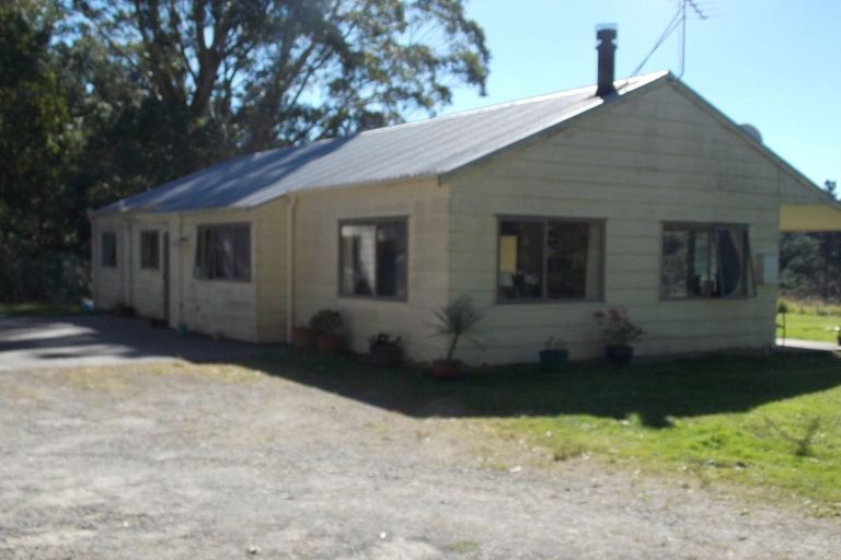 Photo of property in 70 Greens Road, Linton, Palmerston North, 4472