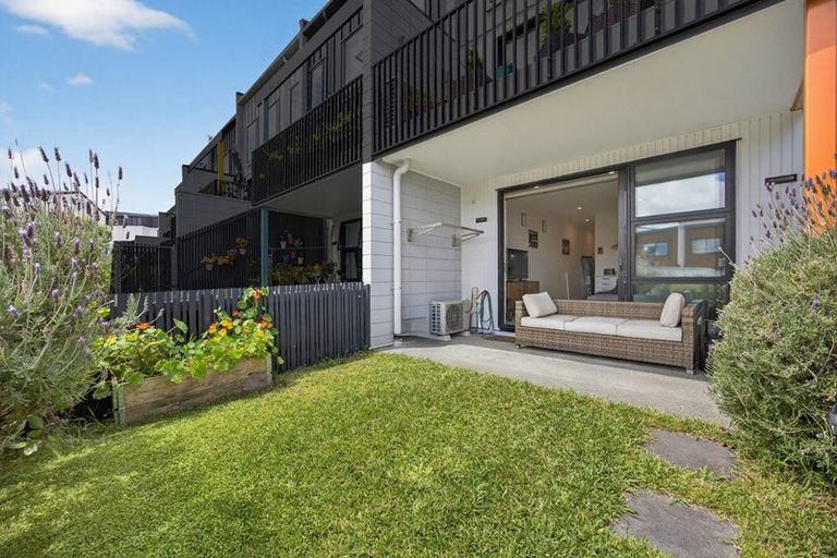 Photo of property in 274 Hobsonville Point Road, Hobsonville, Auckland, 0616