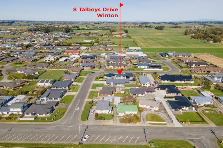 Photo of property in 8 Talboys Drive, Winton, 9720