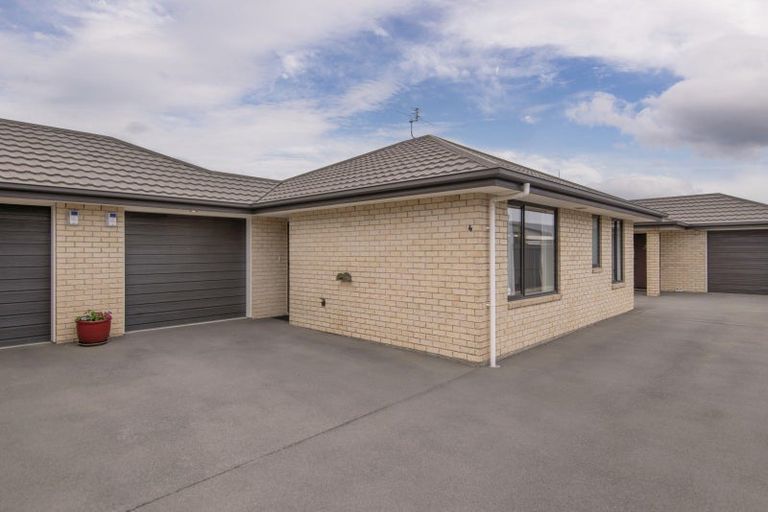 Photo of property in 4/19 Tower Street, Hornby, Christchurch, 8042