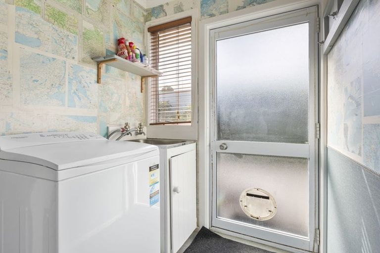 Photo of property in 8 Omata Road, Westown, New Plymouth, 4310